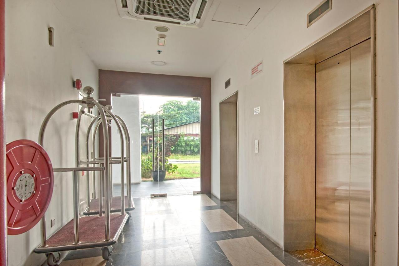 ซัมมิต ซิกเนเจอร์ โฮเต็ล โอยูจี กัวลาลัมเปอร์ Hotel ภายนอก รูปภาพ
